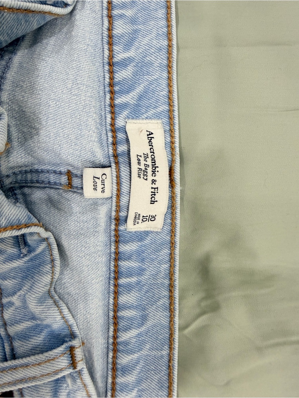 Abercrombie & Fitch Light Blue Baggy Low Rise Long Women’s Jeans - Curve Love